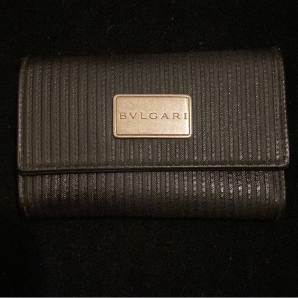 BVLGARI Ribbed 4 Prong Leather Key holder In Excellent Condition